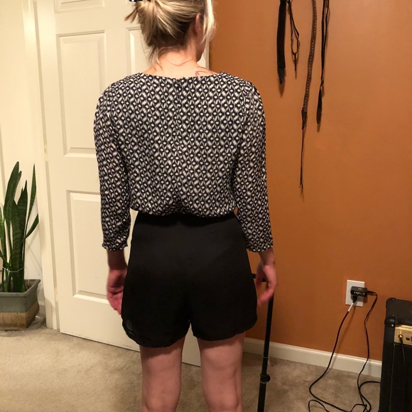 Black romper - Picture 3 of 5